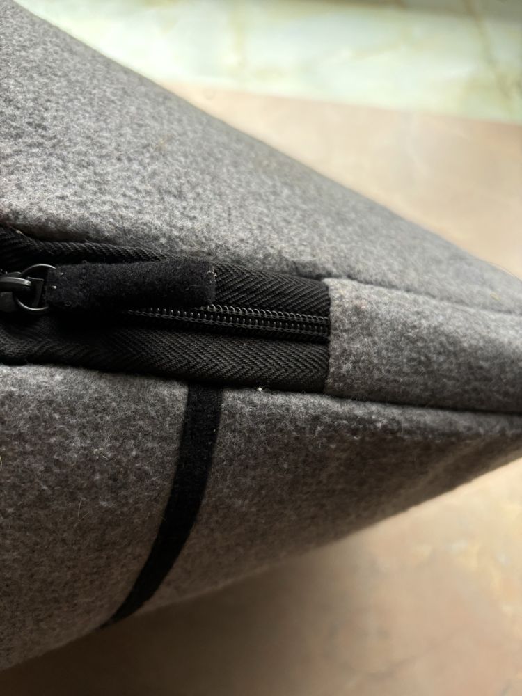 Torba etui na laptopa