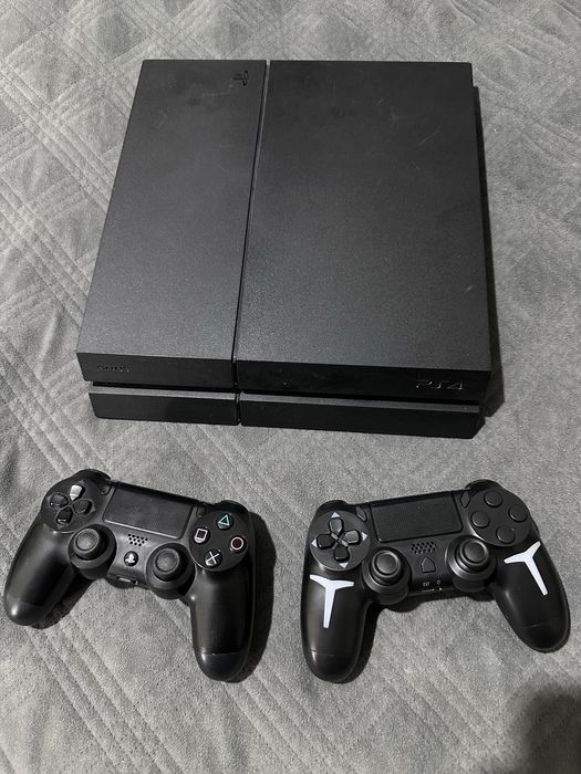 Playstation 4 de 1tb + 2 Comandos + Jogos