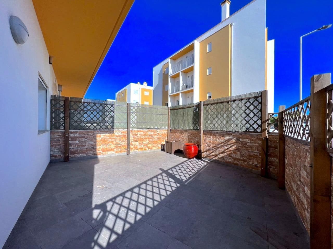 Apartamento com piscina 5 min da praia SETEMBRO