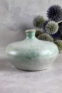 Ceramiczny wazonik w miętowym kolorze ceramika vintage retro