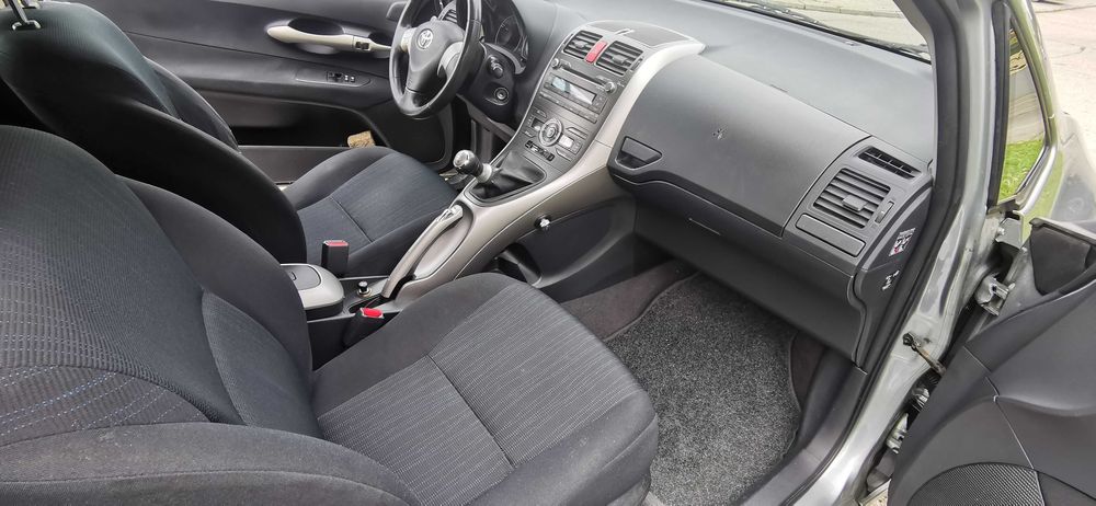 Toyota Auris 1.6 VVTi + Gas 134.000 km