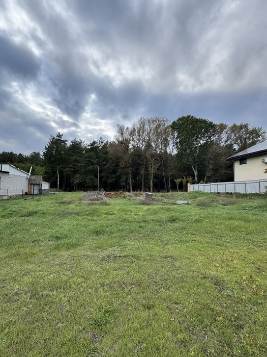 Продаж двох земельних ділянок у мальовничому селі Піщане!