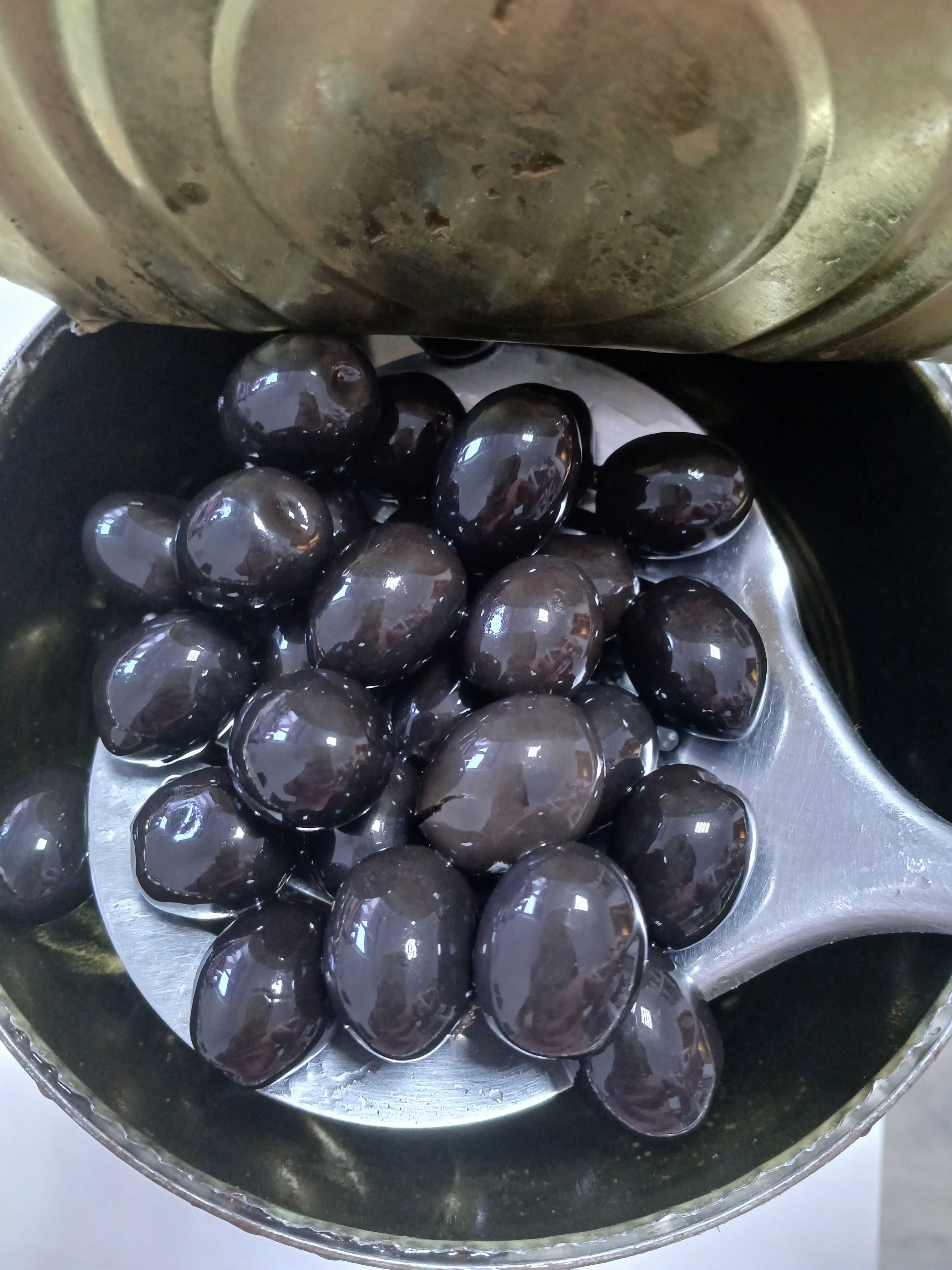 Маслини натуральні