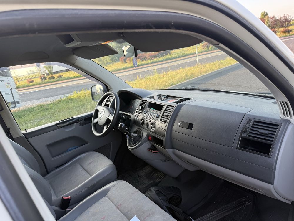 VW TRANSPORTER T5 bez rdzy  !!!