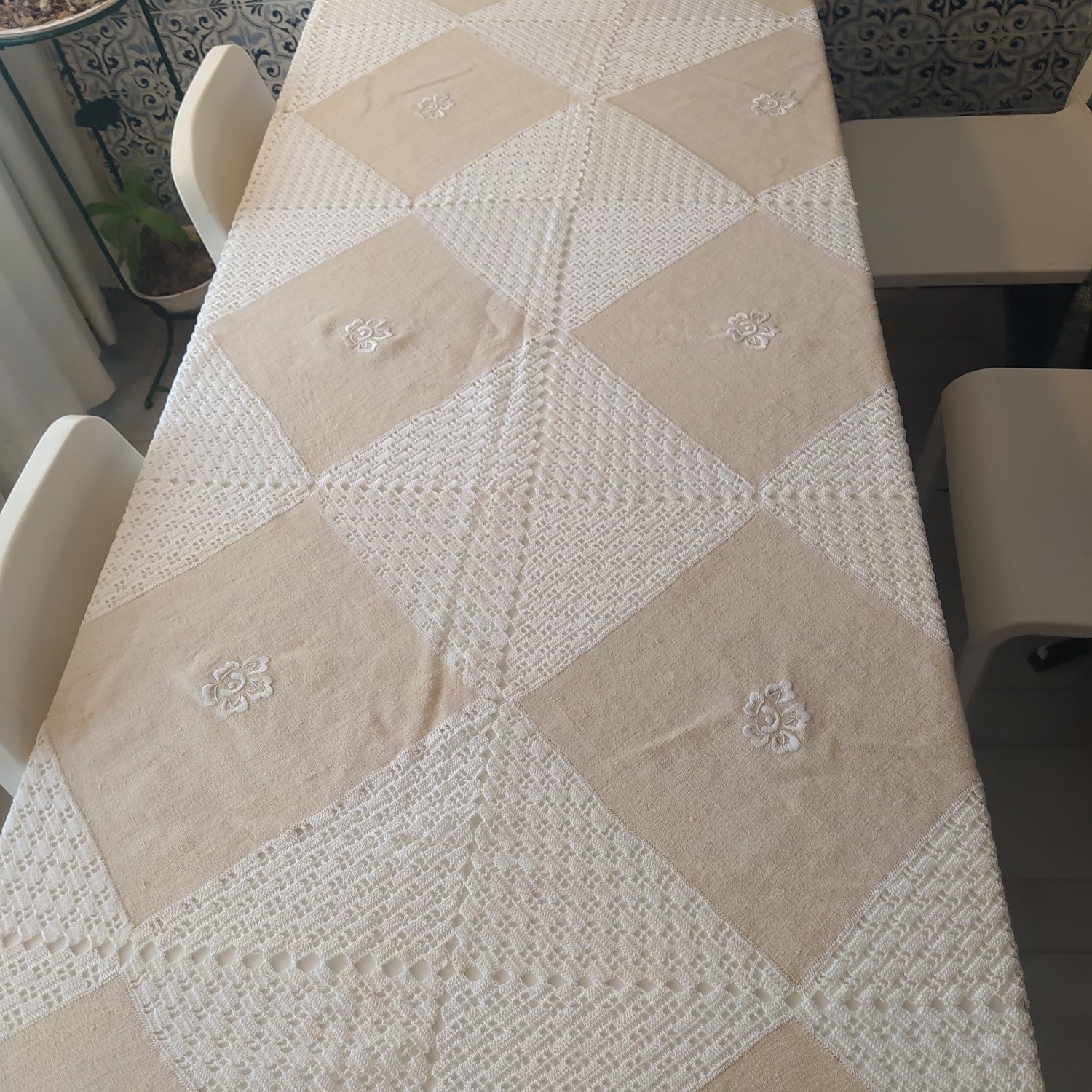 Toalha de linho com crochê
