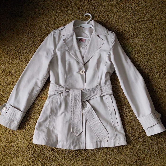 Jasny płaszcz kurtka marynarka S