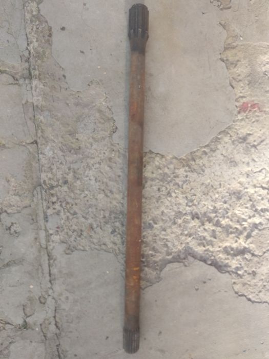 Вал заднього мосту Т-150