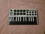 Akai MPK mini mk3 branco