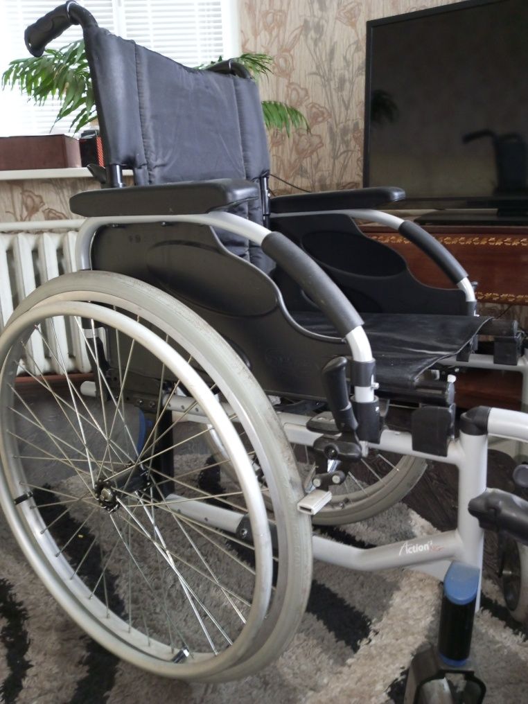 Среднеактивное инвалидное кресло Action 2  NG