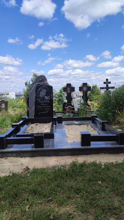 Гранітні пам'ятники Місто Харків