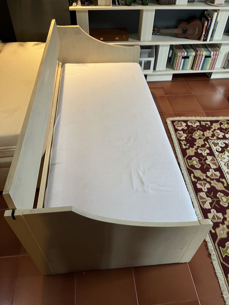 Cama de solteiro com colchao e 3 gavetas
