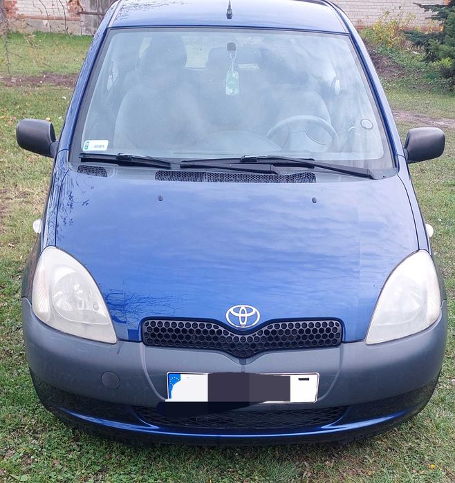 Sprzedam Toyotę Yaris 1.0 2000r