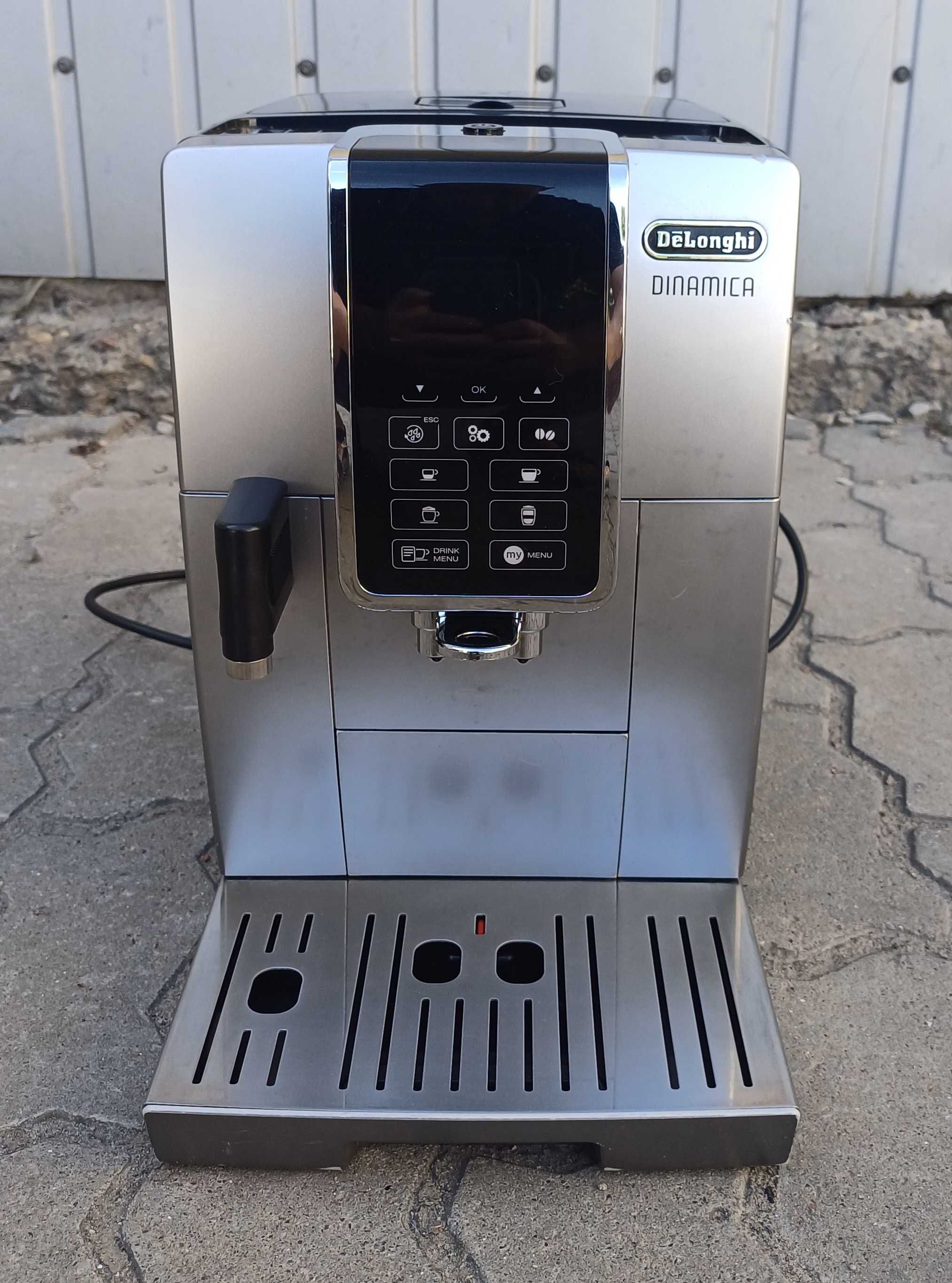 Кавомашина кавоварка DeLonghi ECAM 350.35 S Dinamica срібна б/в