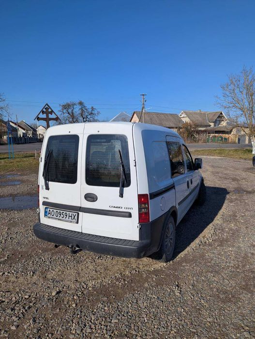 Продаю Опель Комбо