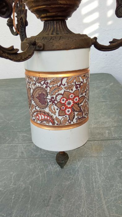 Candeeiro de teto em latão