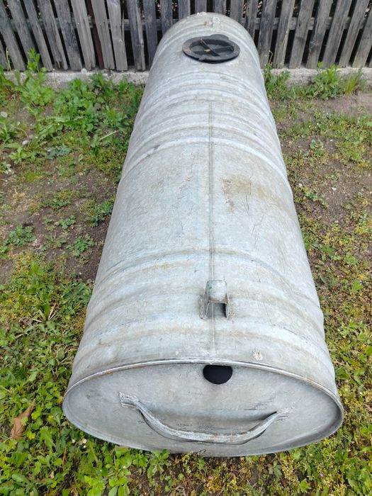 Sprzedam beczke 600litr.ocynk