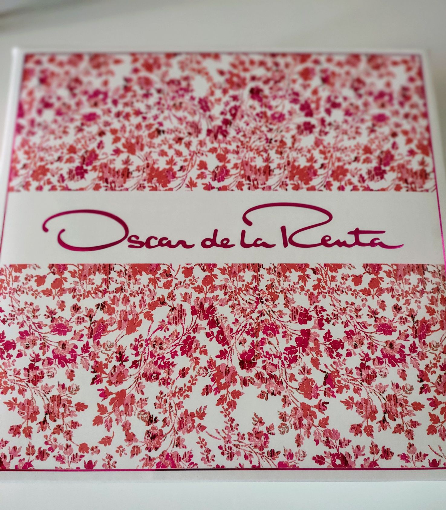 Zestaw upominkowy Oscar de La Renta 30ml EDT i body lotion