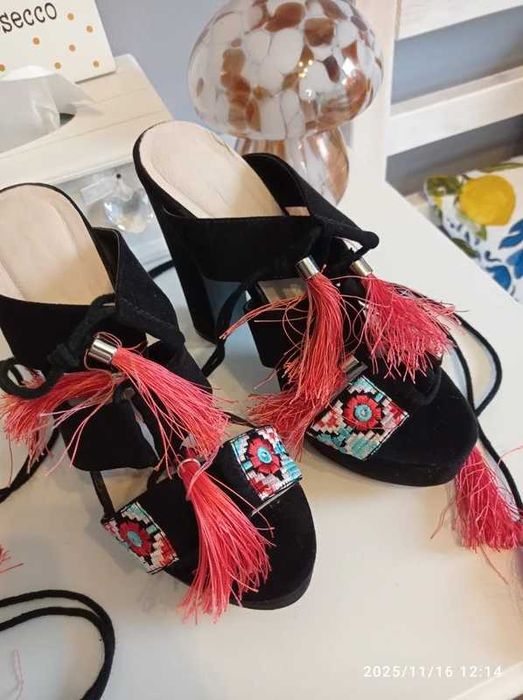 nowe buty damskie na słupku 37