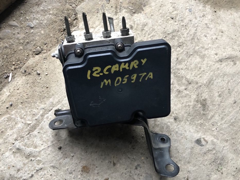 Блок ABS Toyota Camry 40. Camry 50