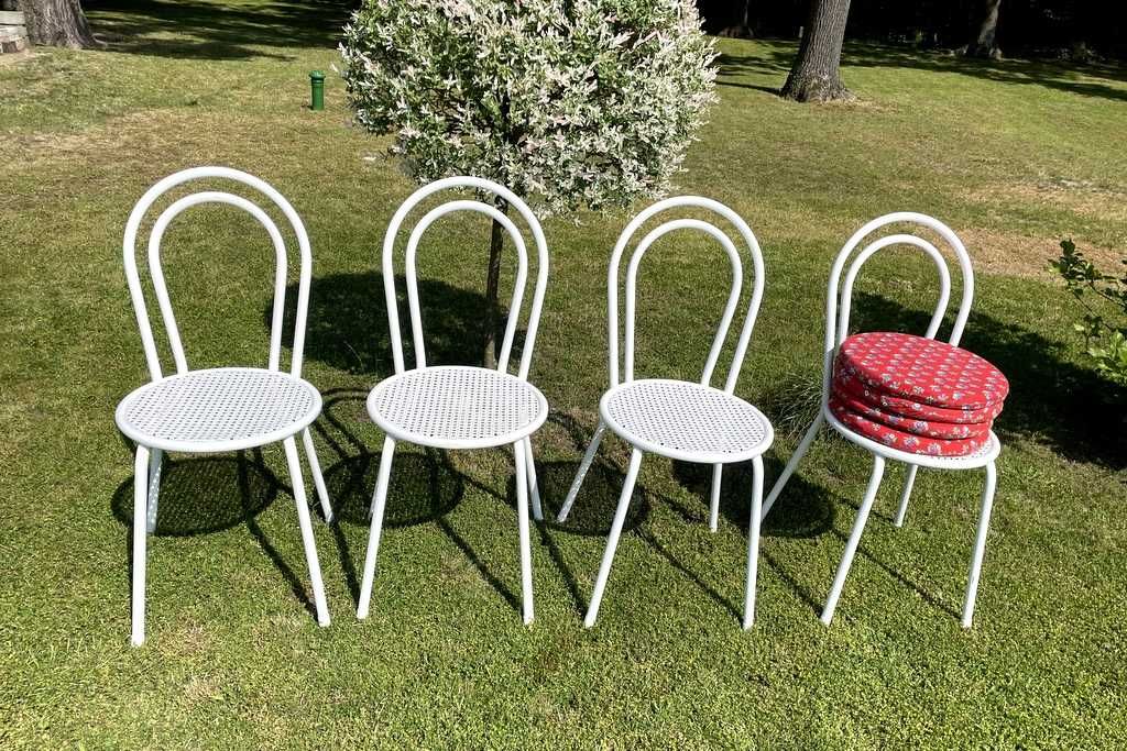 Krzesła ogrodowe metalowe białe komplet 2 szt + poduszki