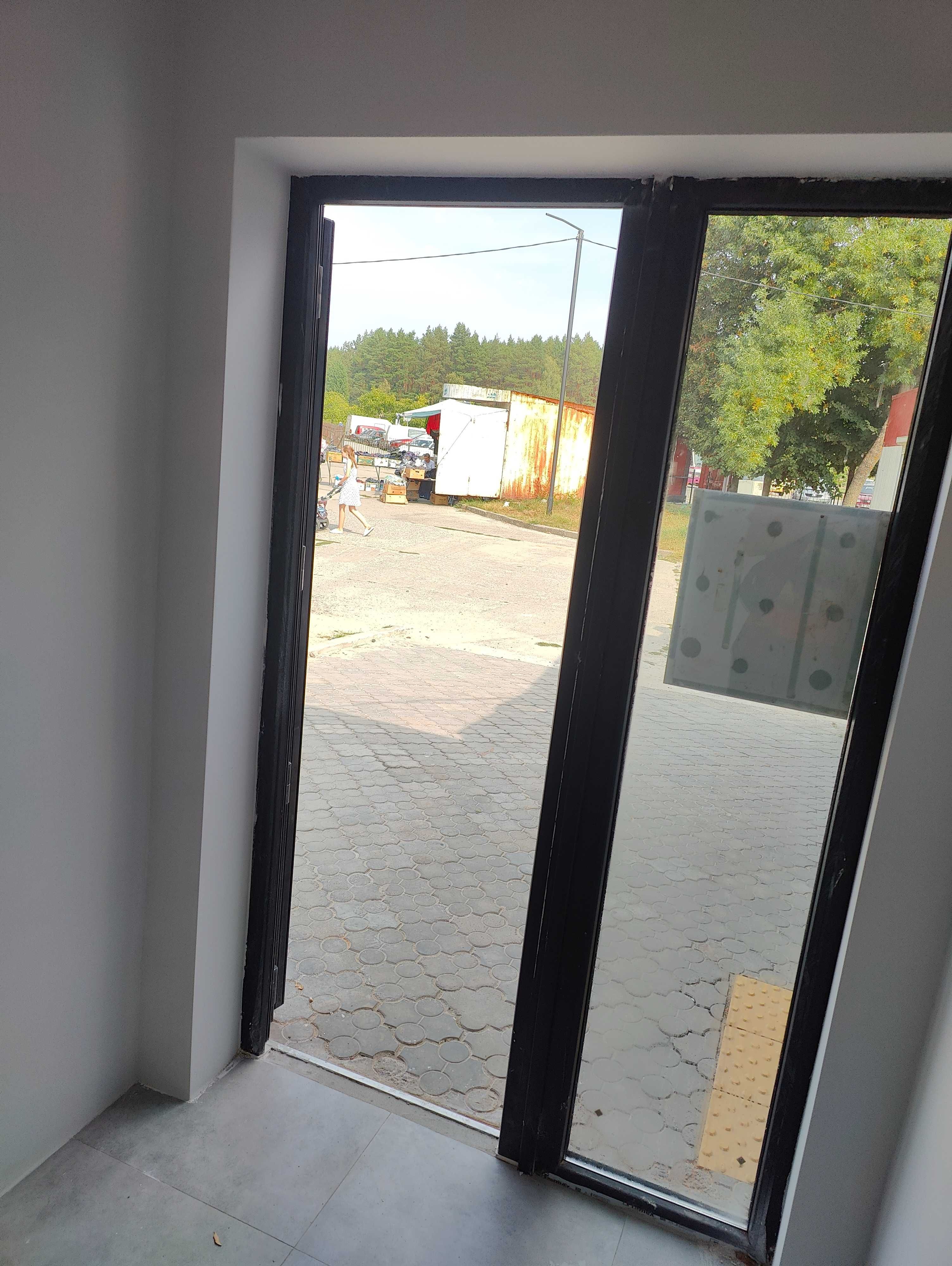 Оренда приміщення 3,2 м2 м. Вараш поряд з автостанцією і ринком