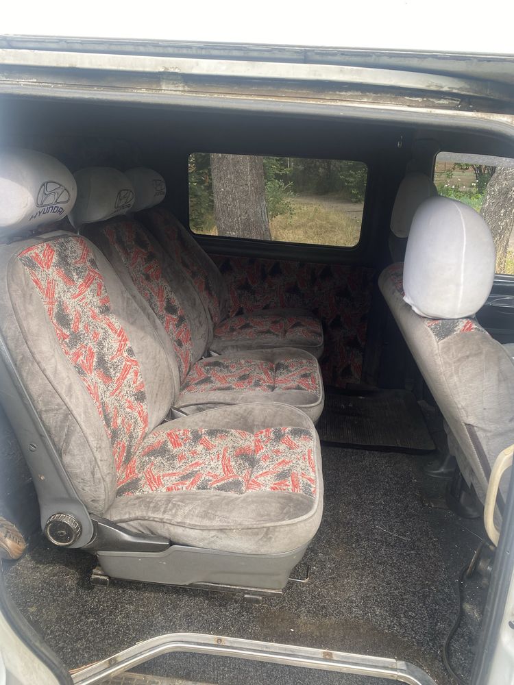 Бус Hyundai h1 2001
