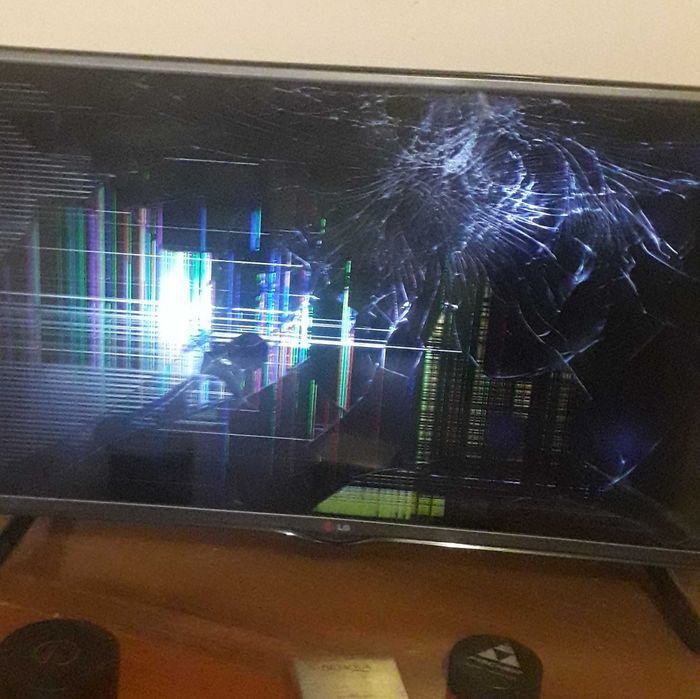 Телевизор LG, б/у