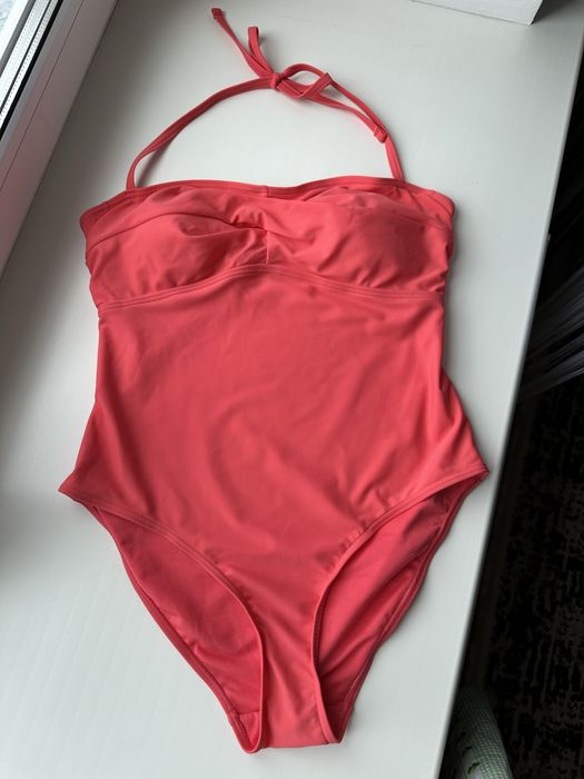 Красивий фірмовий купальник бандо англійського бренду Matalan