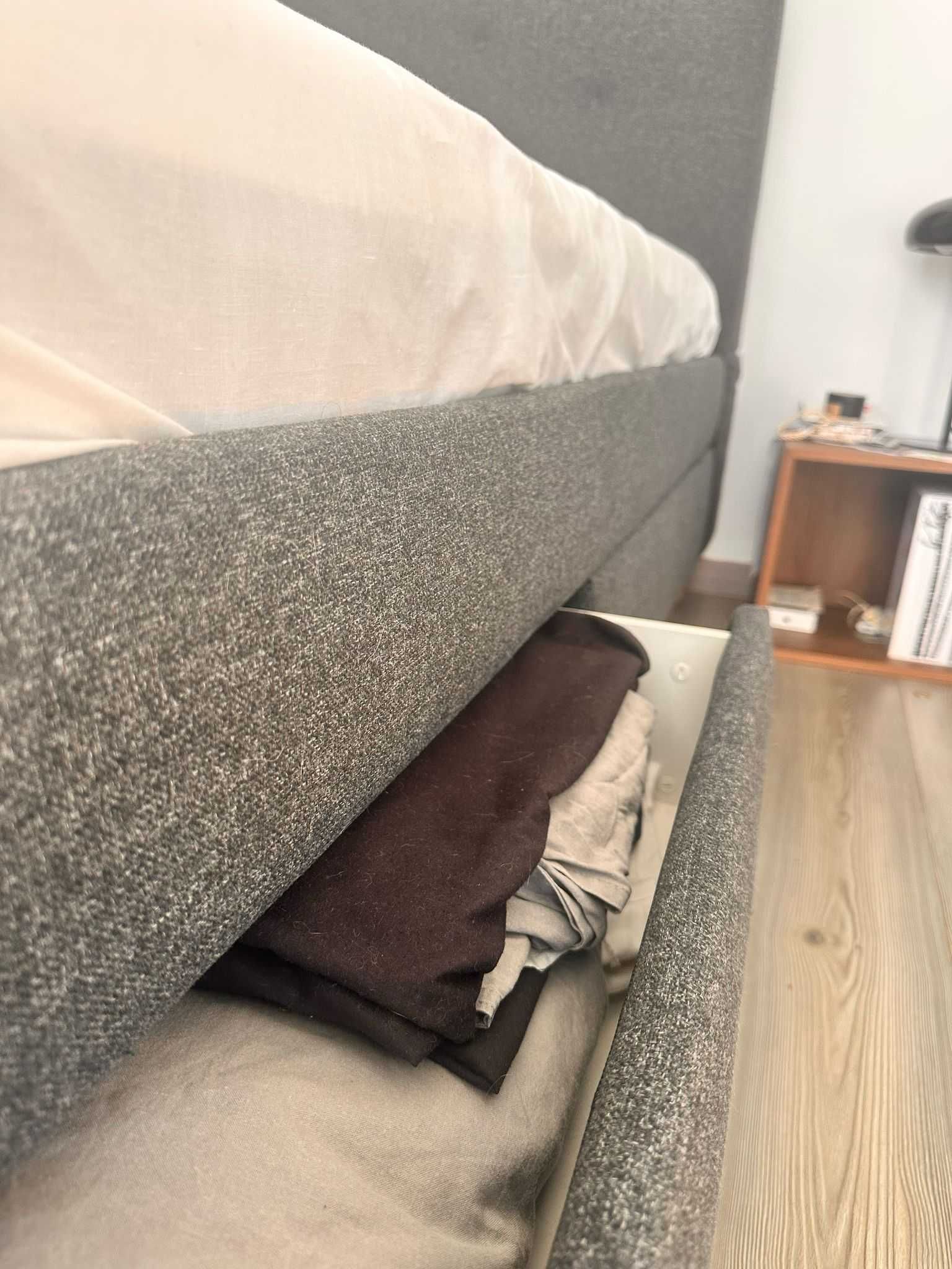 Cama estofada c/arrumação