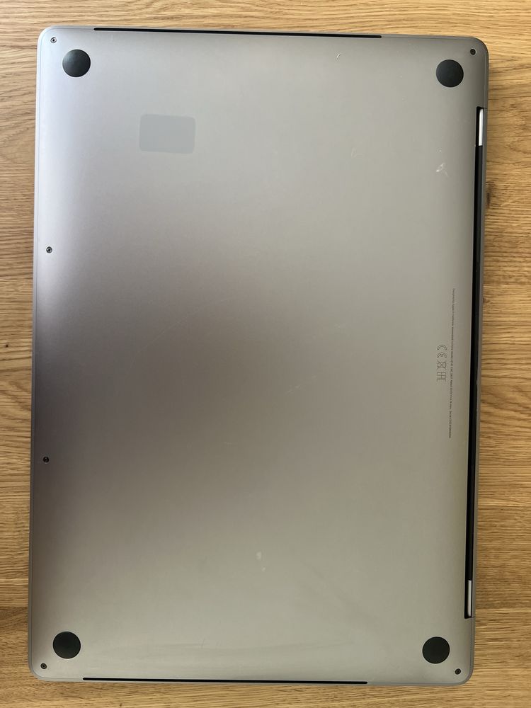 MacBook Pro 16-inch, 2019 i7 Intel Core