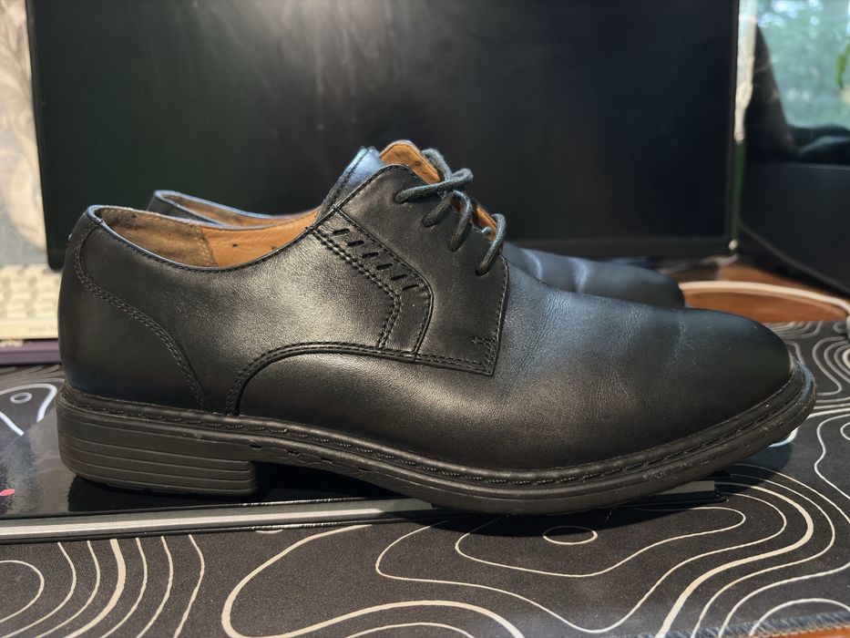 Klasyczne półbuty Clarks