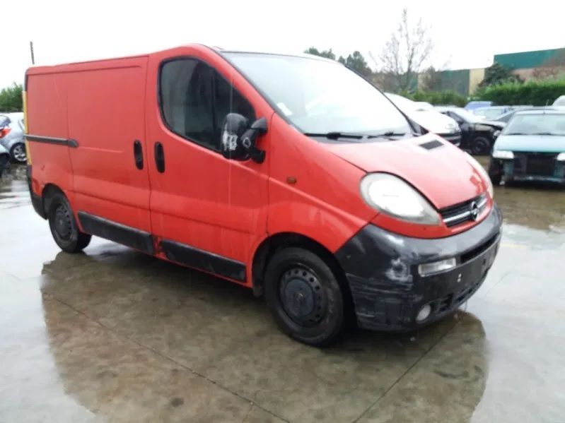 Opel Vivaro 1.9 DCI 6 velocidades às peças