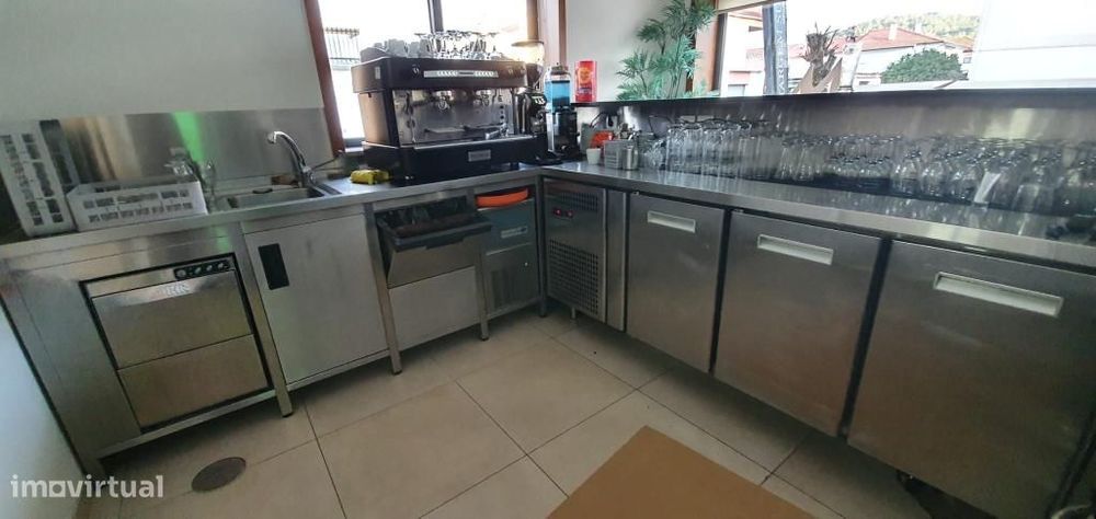 Venda de restaurante totalmente equipado e mobilado