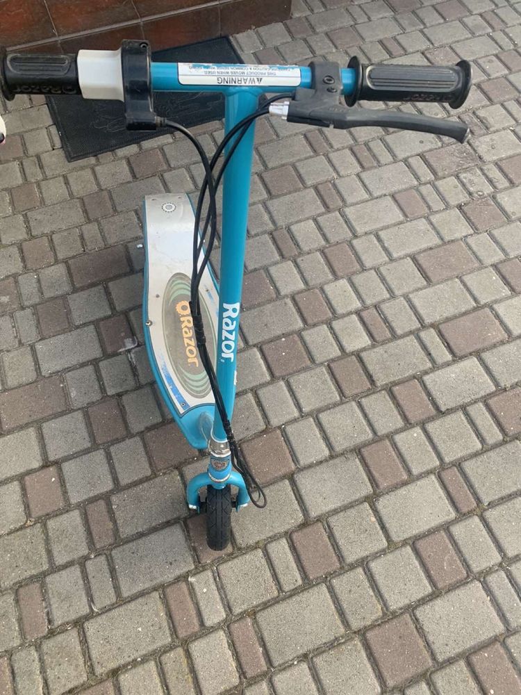 Електросамокат Razor E200