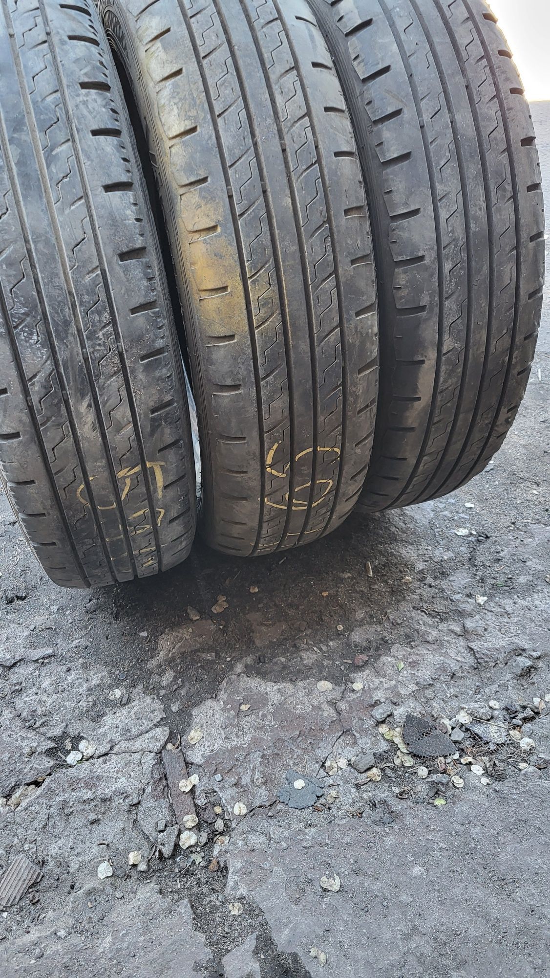 Продам шины б/у 185/75R16С