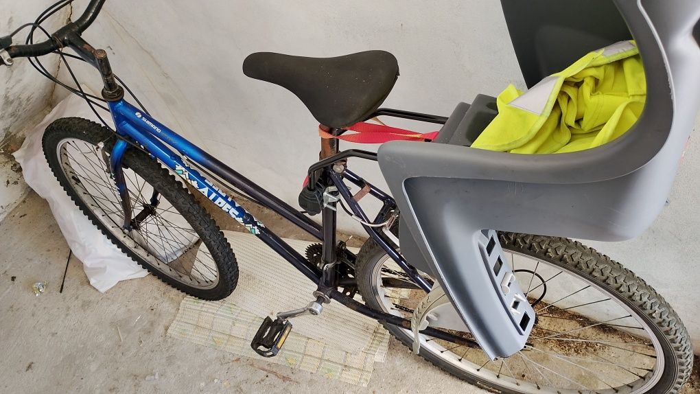 Bicicleta com cadeira