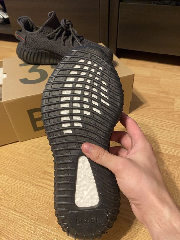 Yeezy Boost 350 v2 black rf