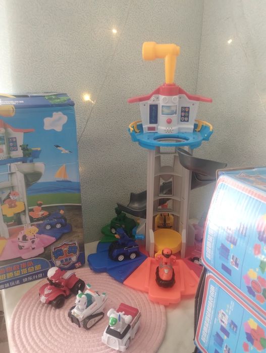 РОЗПРОДАЖ ! НОВІ Бази paw patrol набори з машинками щенячий патруль