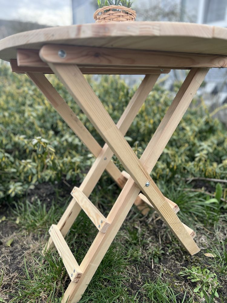 Розкладний деревяний стіл круглий садова мебель