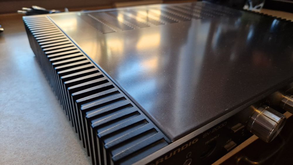 Wzmacniacz Grundig SV2000
