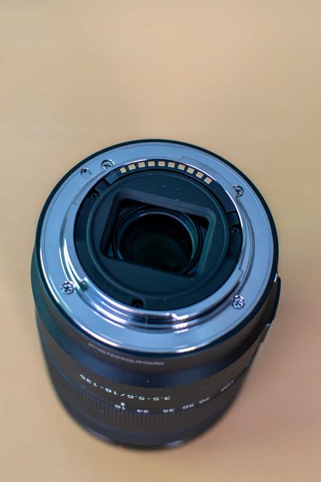 Obiektyw Sony E 18-135mm F3.5-5.6 OSS