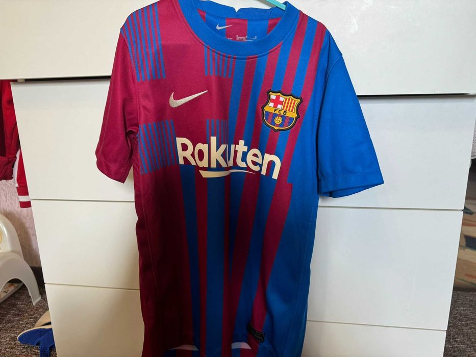 Футболка Барселона Barcelona  дитяча 127-147 см , М , Nike , оригінал