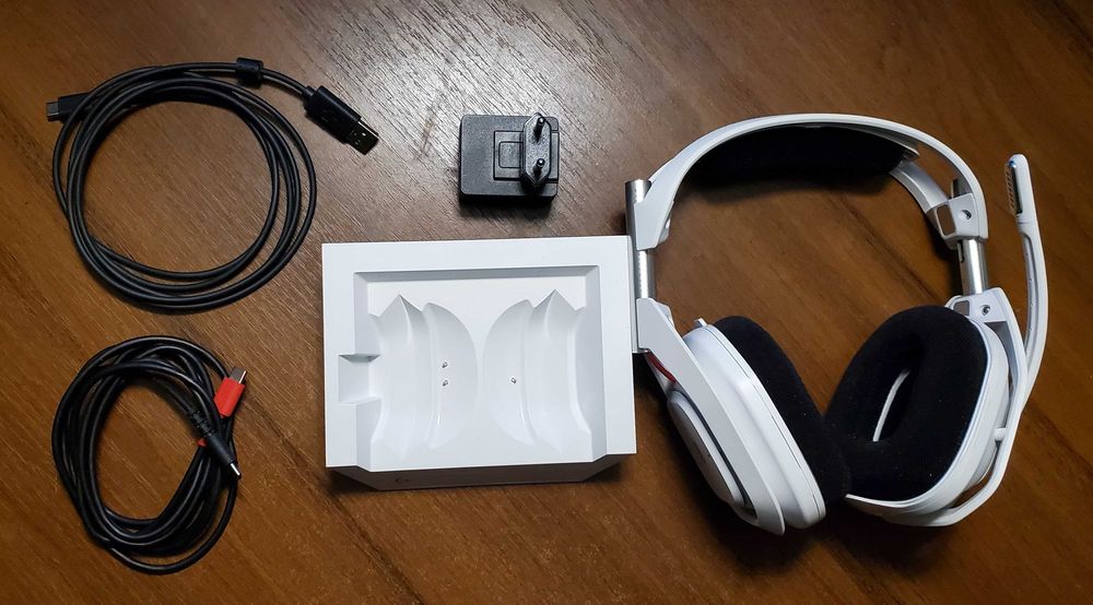 Флагманські ігрові навушники Logitech Astro A50 Gen 5 Lightspeed