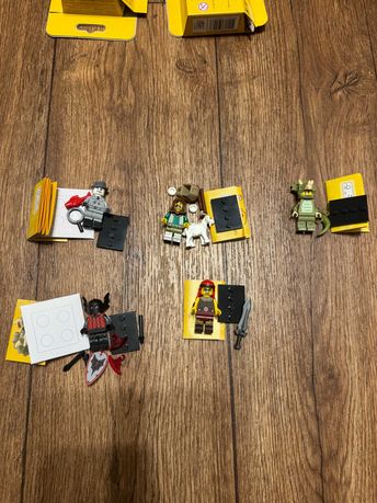 Мініфігурки Lego 71045