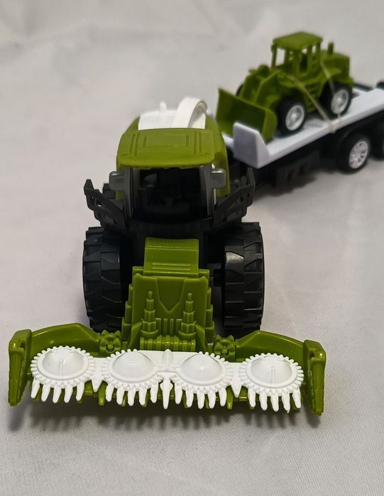 Kombajn z przyczepą