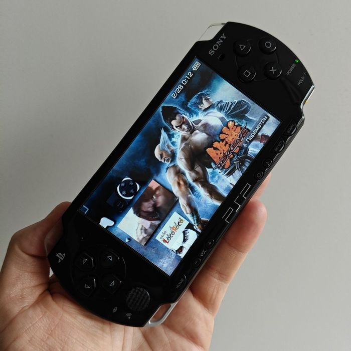 Sony PSP2000 Piano Black