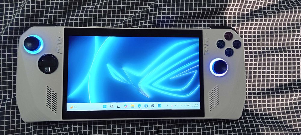 Asus ROG ALLY z1 Extreme 512gb (Garantia até março de 2027)