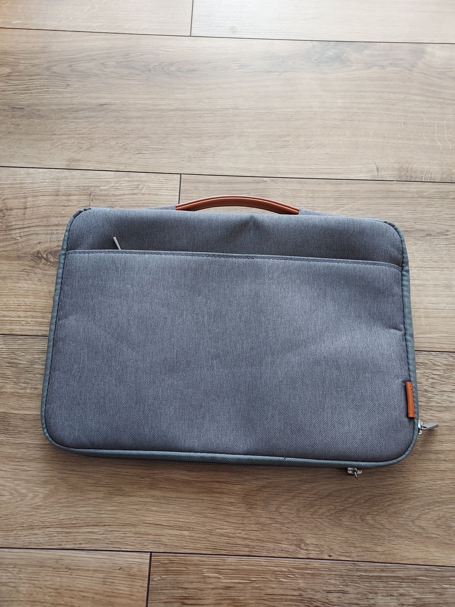 Etui na laptopa, torba na laptopa