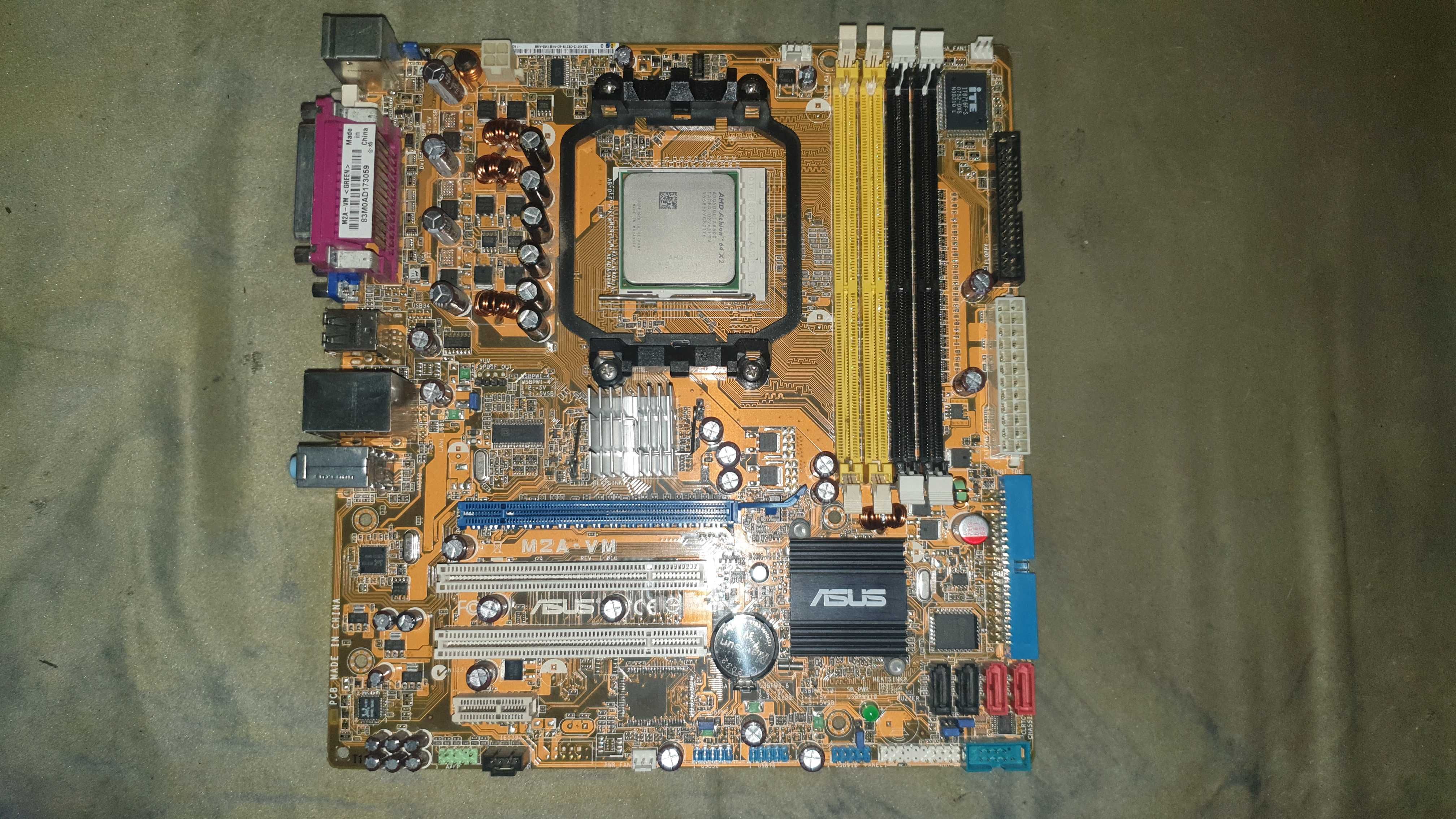 Płyta ASUS M2A-VM z procesorem AMD Athlon 64 X2 5000+