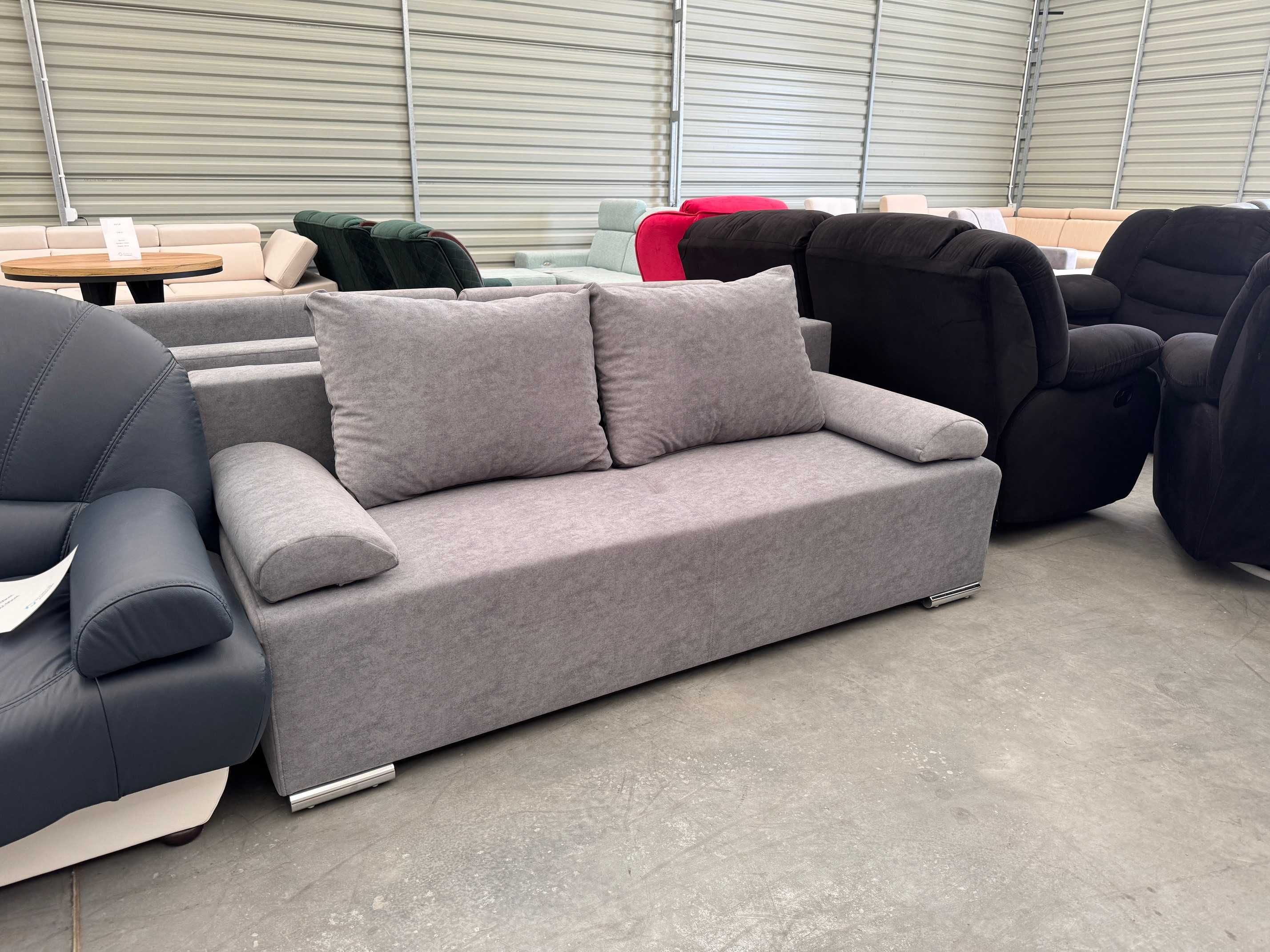 Sofa Char z funkcją spania  oraz pojemnikiem od ręki